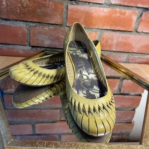 Sam Edelman Women's Ianna Ballet Flat - Mustard Yellow - 7.5